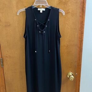 Michael Kors Black Dress
Like New
Size Medium